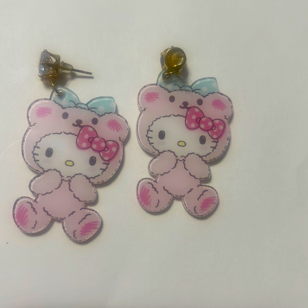 Brand New Hello Kitty Earring